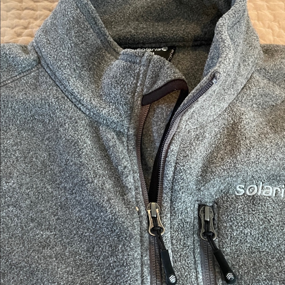 Excellent Condition Fleece Vest by Solaris - Picture 3 of 4